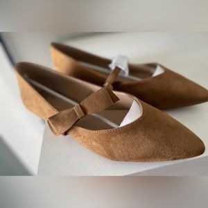 JOURNEE Women's Taupe Flats new with box size 12